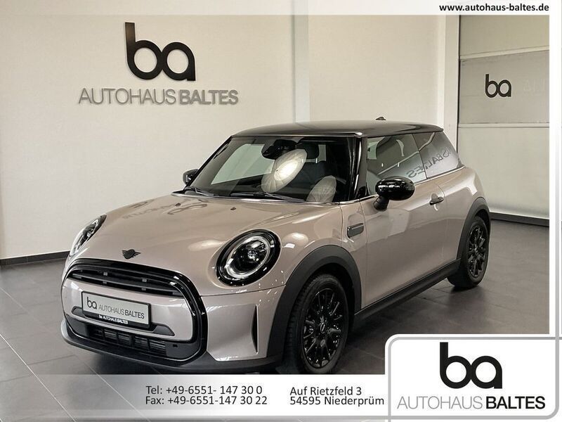 Rooftop grey met. Gebraucht 2024 Mini Cooper Classic Kleinwagen | 25.850 € - Bild 1/4