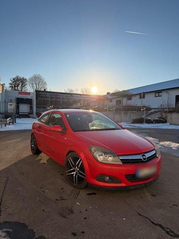 Rot Gebraucht 2006 Opel Astra GTC Limousine | 1.600 € (Guter Preis) - Bild 1/4