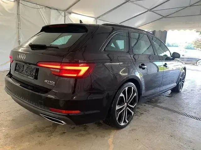 Gebraucht Audi A4 Design 190 PS (139 kW) 2018 Mythosschwarz metallic Kombi