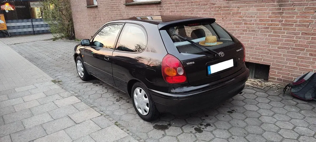 Gebraucht Toyota Corolla 86 PS (63 kW) 1999 Schwarz Kleinwagen