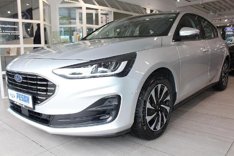Neu Ford Focus Titanium 125 PS (91 kW) 2025 Silber Limousine