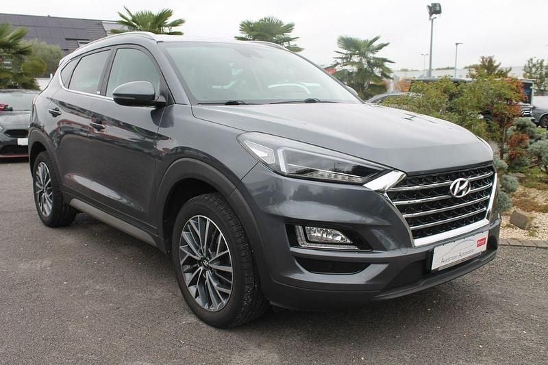 Grau Gebraucht 2020 Hyundai Tucson SUV | 16.990 € (Superpreis) - Bild 1/4