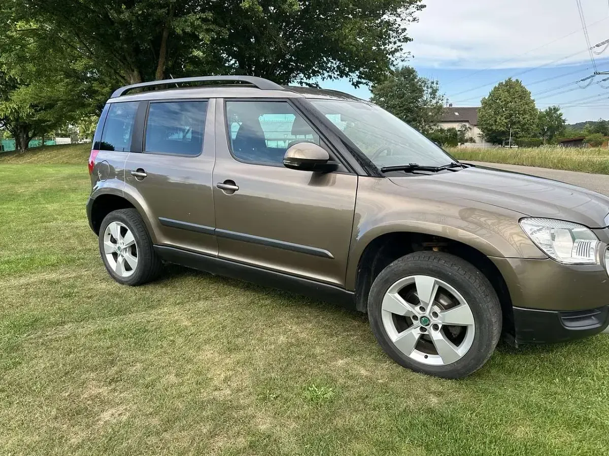 Gebraucht Skoda Yeti Ambition 110 PS (80 kW) 2013 Bronze SUV