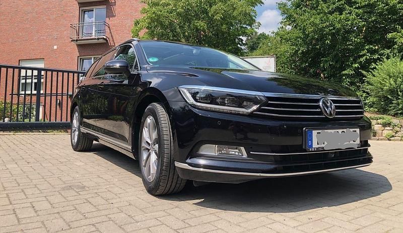 Schwarz Gebraucht 2015 VW Passat Highline Kombi | 13.600 € (Fairer Preis) - Bild 1/4