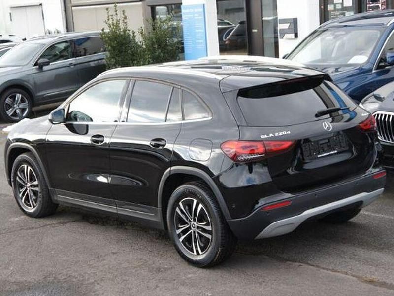 Gebraucht Mercedes GLA220 190 PS (139 kW) 2023 Schwarz SUV