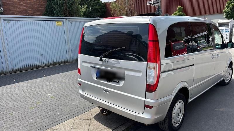 Grau Gebraucht 2008 Mercedes Viano Van / Kleinbus | 9.750 € (Guter Preis) - Bild 1/4