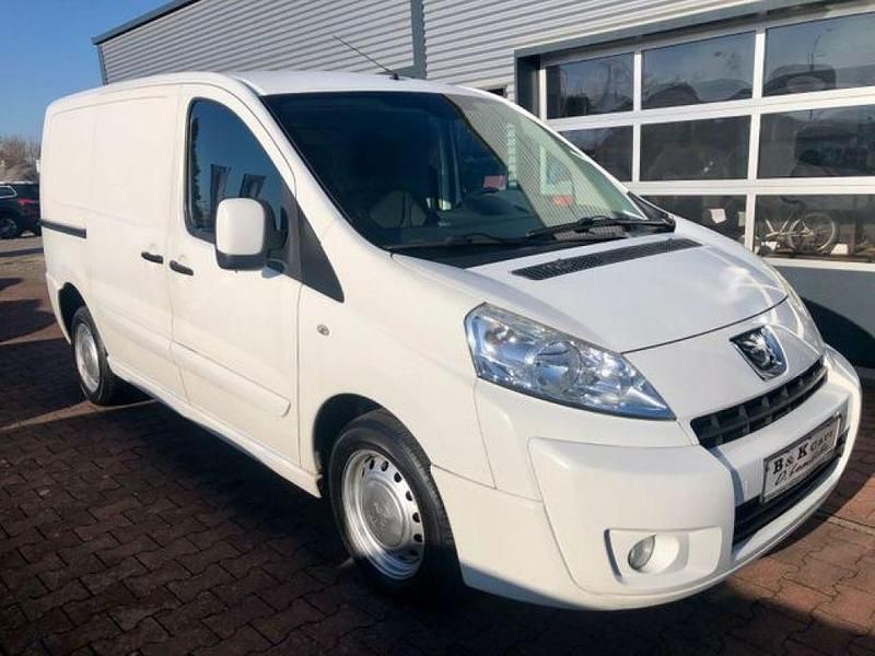 Gebraucht Peugeot Expert 128 PS (94 kW) 2012 Lack weiss banquise/deckende lac Van