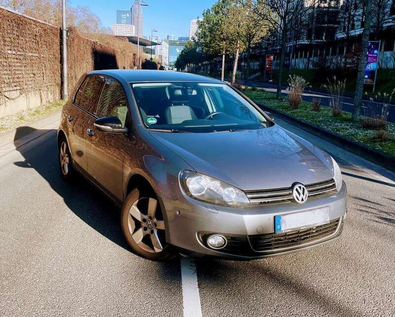 Silber Gebraucht 2011 VW Golf VI Style Limousine | 5.200 € (Fairer Preis) - Bild 1/4