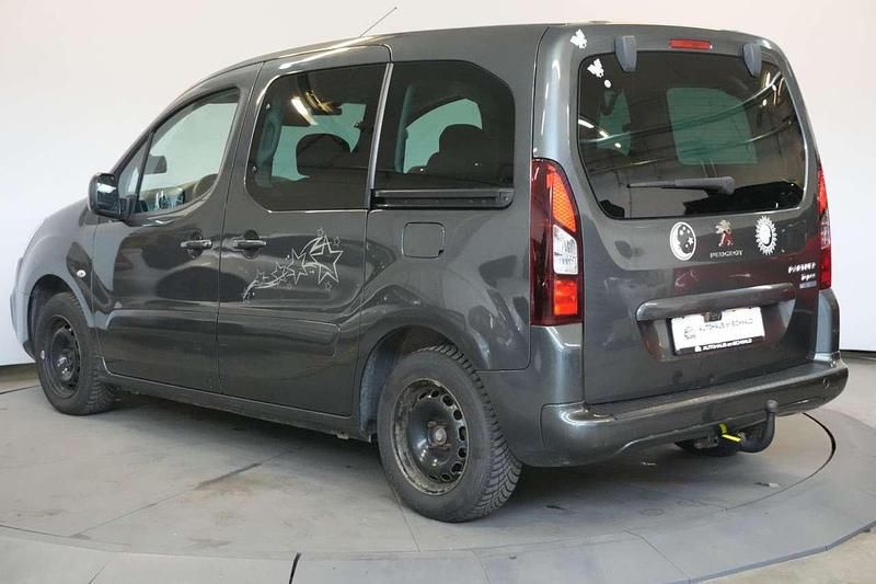 Gebraucht Peugeot Partner 99 PS (72 kW) 2018 Gris shark Van / Kleinbus