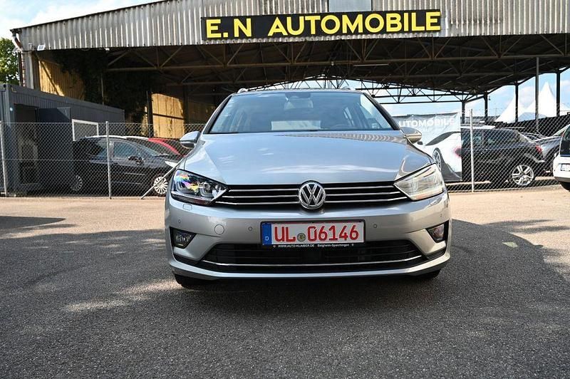 Silber Gebraucht 2015 VW Golf Sportsvan Highline Van / Kleinbus | 14.100 € (Fairer Preis) - Bild 1/4