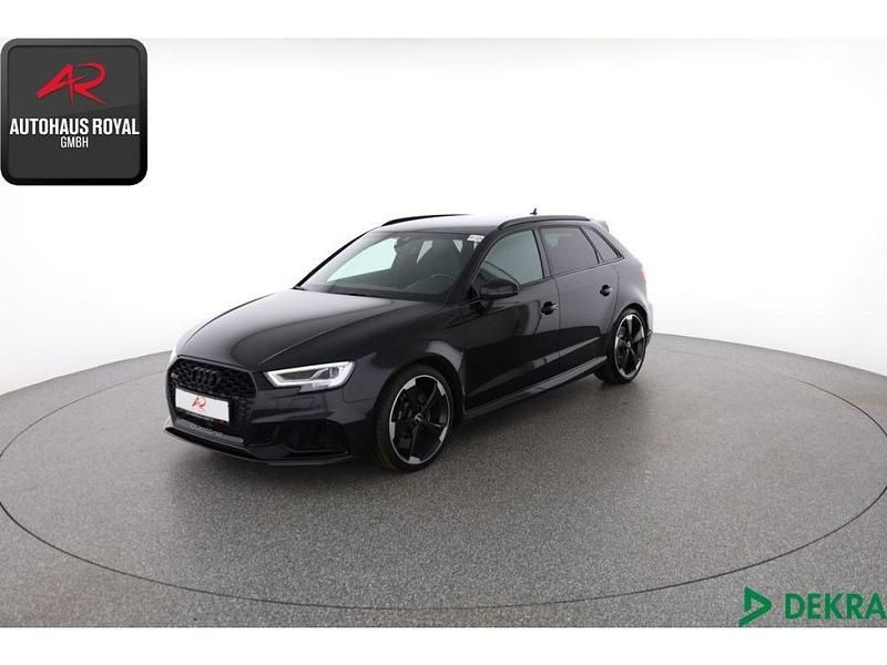 Schwarz (metallic) Gebraucht 2020 Audi RS3 Limousine | 39.779 € (Fairer Preis) - Bild 1/4