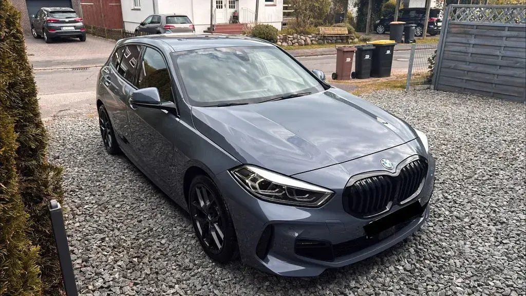 Gebraucht BMW 118 M Sport 150 PS (110 kW) 2020 Grau Kleinwagen