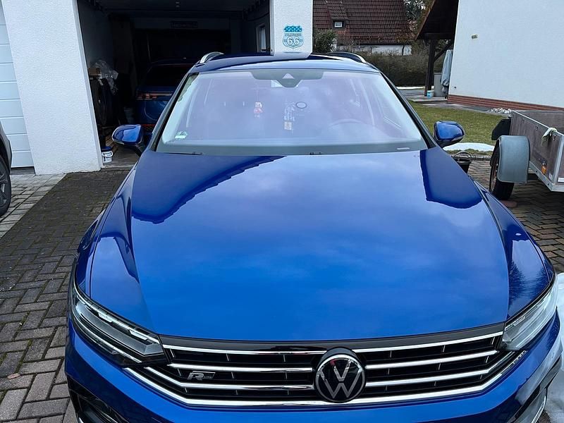 Gebraucht VW Passat Highline 290 PS (213 kW) 2022 Blau Kombi