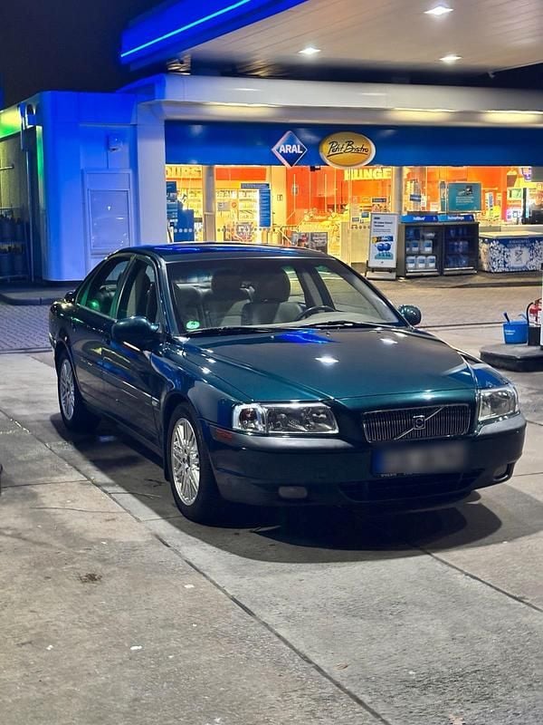 Grün Gebraucht 2001 Volvo S80 Limousine | 4.000 € (Fairer Preis) - Bild 1/4