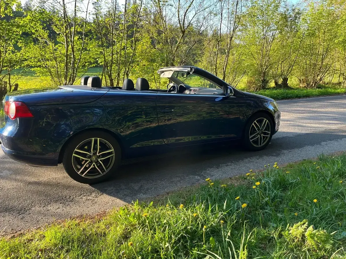 Gebraucht VW Eos 200 PS (147 kW) 2007 Blau Cabrio