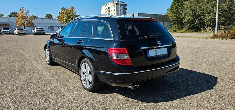Gebraucht Mercedes C250 204 PS (150 kW) 2009 Schwarz Kombi