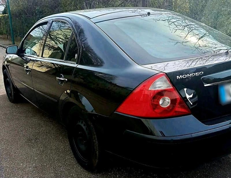 Gebraucht Ford Mondeo 145 PS (106 kW) 2005 Schwarz Kombi