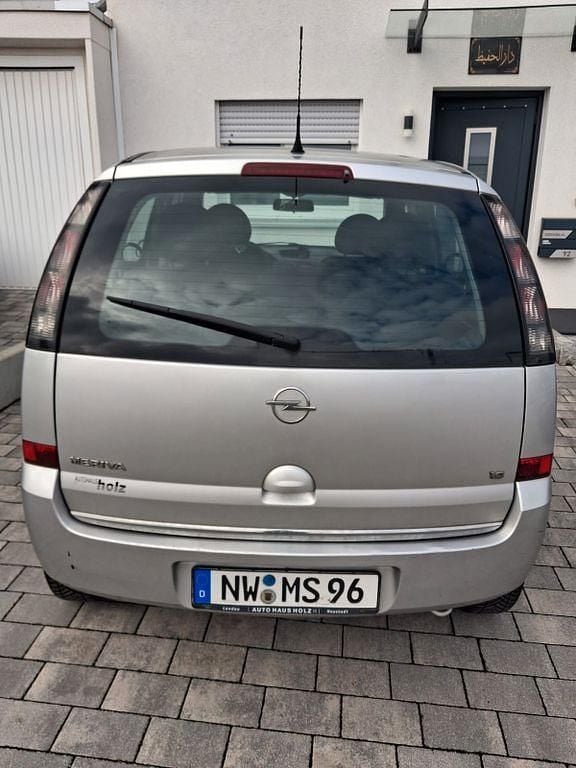 Gebraucht Opel Meriva Selection 105 PS (77 kW) 2009 Silber Van / Kleinbus