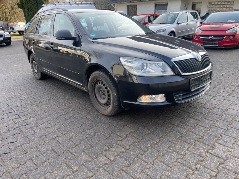 Gebraucht Skoda Octavia 105 PS (77 kW) 2012 Schwarz Kombi