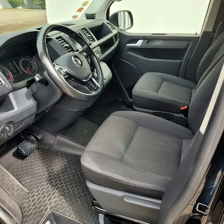 Gebraucht VW Multivan 179 PS (131 kW) 2016 Schwarz Van / Kleinbus