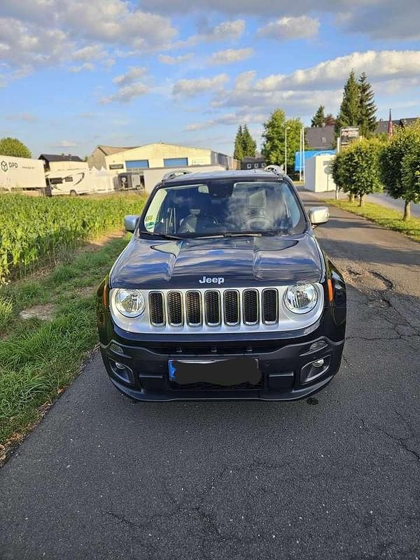 Schwarz Gebraucht 2016 Jeep Renegade Limited SUV | 13.600 € (Etwas zu teuer) - Bild 1/4