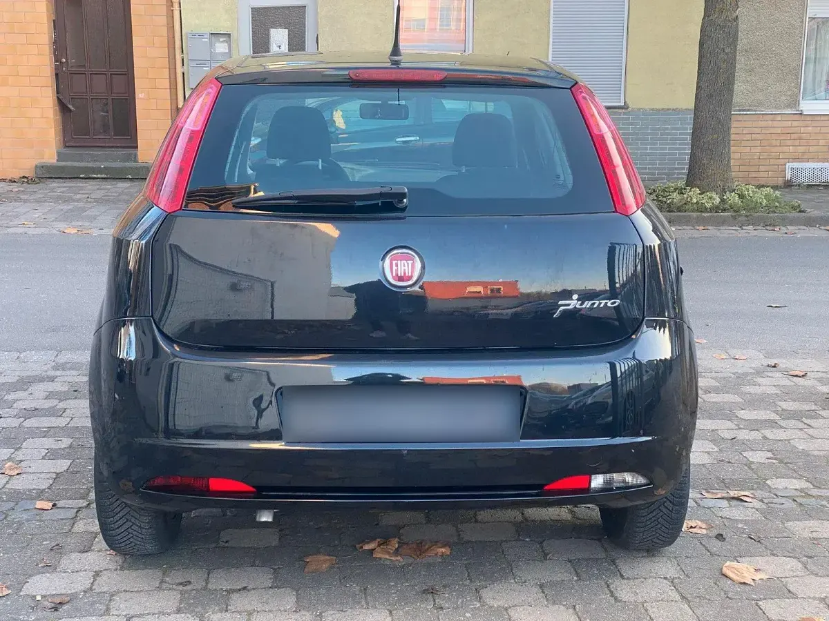 Gebraucht Fiat Punto Pop 69 PS (50 kW) 2013 Schwarz Kleinwagen