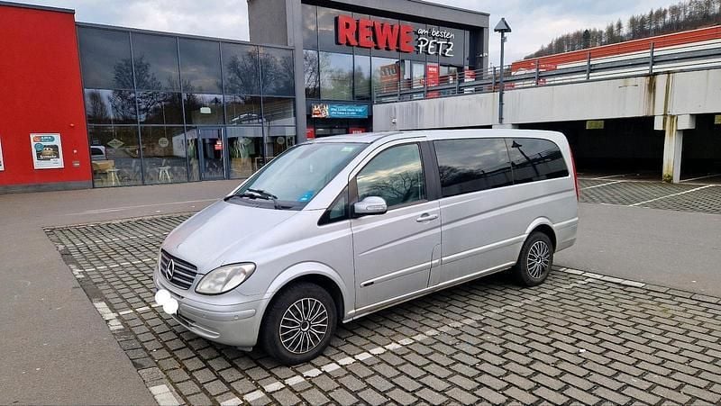 Silber Gebraucht 2008 Mercedes Viano Van / Kleinbus | 7.500 € (Guter Preis) - Bild 1/4