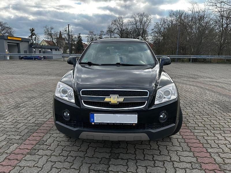 Schwarz Gebraucht 2009 Chevrolet Captiva LS SUV | 3.500 € (Fairer Preis) - Bild 1/4