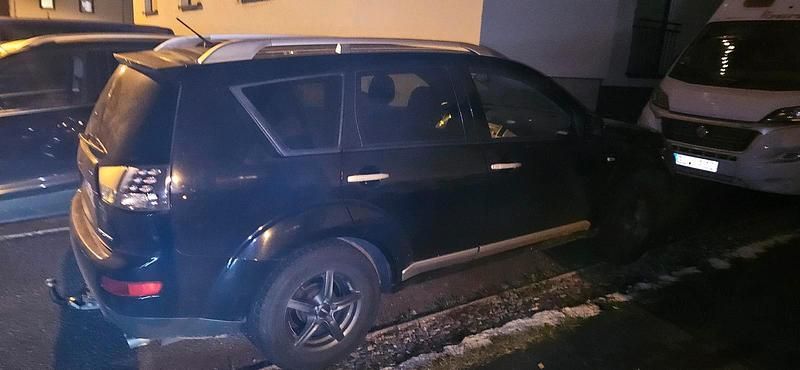 Schwarz Gebraucht 2009 Mitsubishi Outlander SUV | 6.000 € - Bild 1/4