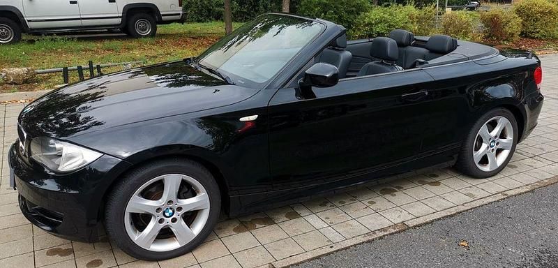 Gebraucht BMW 118 Cabriolet Comfort Edition 143 PS (105 kW) 2011 Schwarz Cabrio