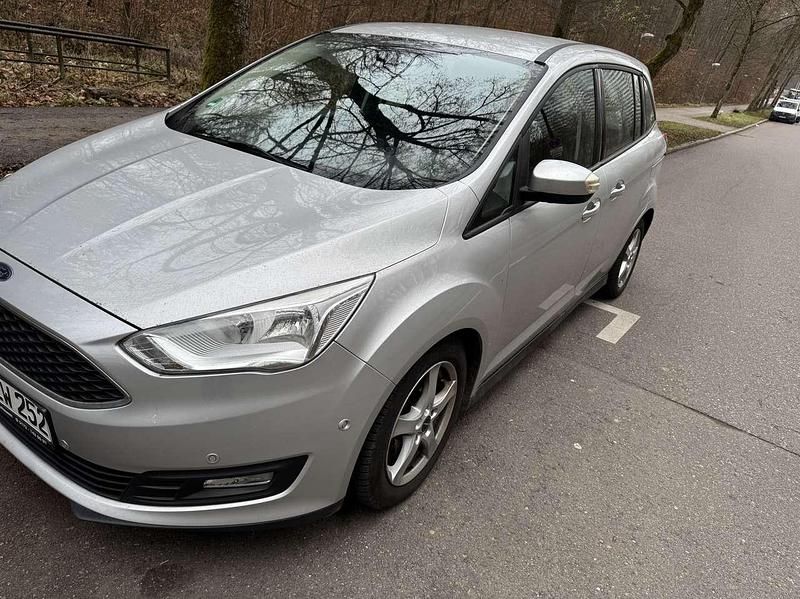 Second-hand Ford C-MAX Trend 120 CP (88 kW) 2018 Monovolum