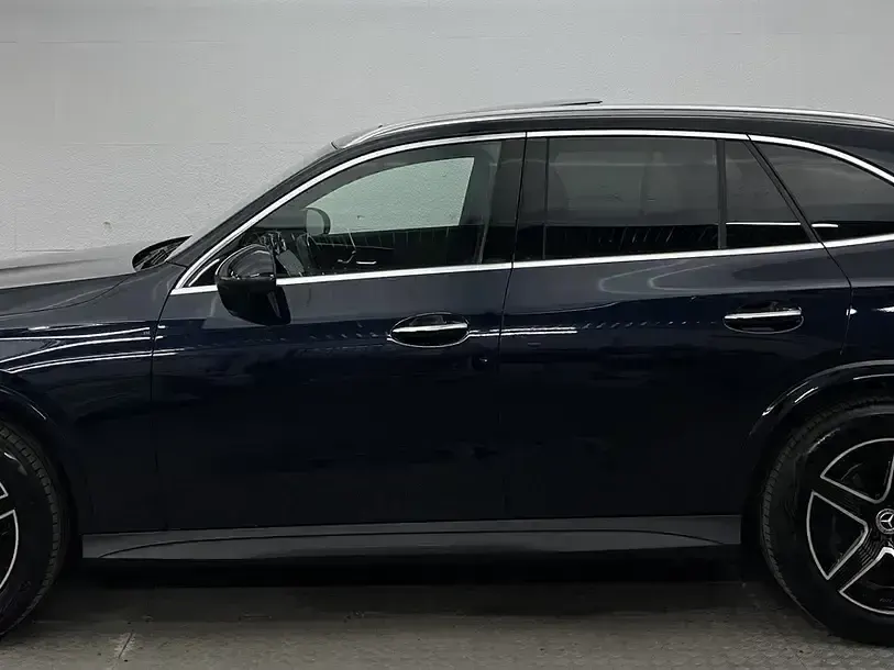 Gebraucht Mercedes GLC300 AMG 269 PS (197 kW) 2024 Nautikblau (metallic) SUV