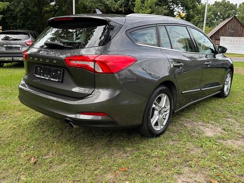 Gebraucht Ford Focus Cool & Connect 120 PS (88 kW) 2019 Magneticgrau metallic Kombi