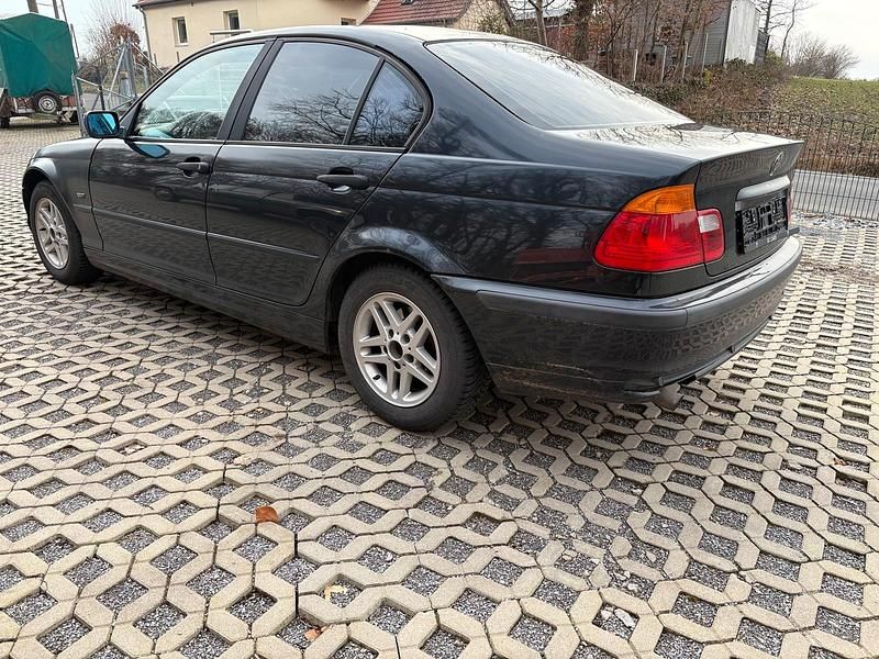 Gebraucht BMW 316 105 PS (77 kW) 2000 Schwarz Limousine