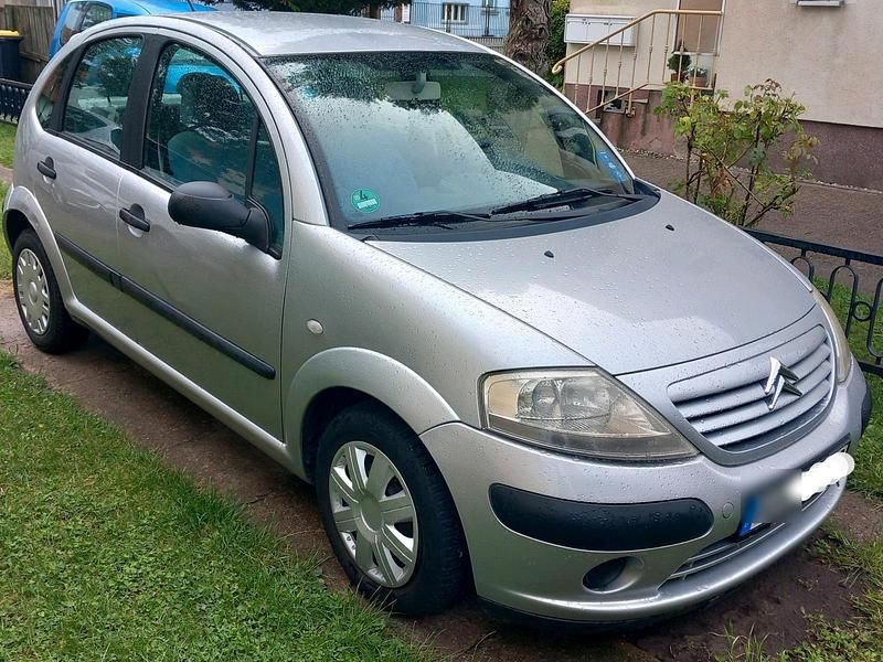 Silber Gebraucht 2004 Citroën C3 Kleinwagen | 1.499 € - Bild 1/4