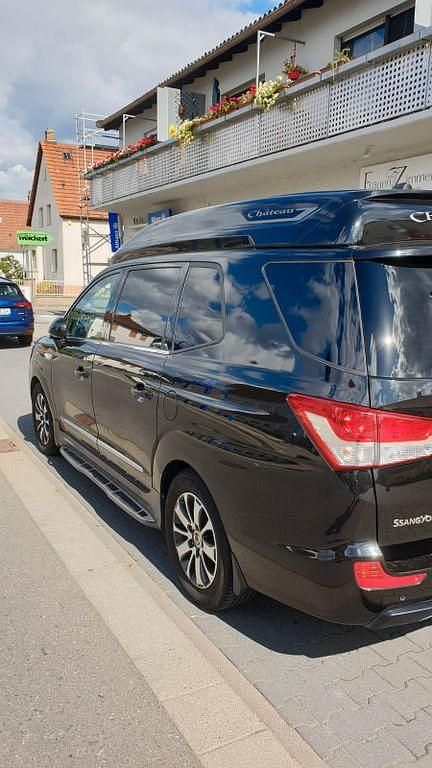 Gebraucht Ssangyong (KGM) Rodius 178 PS (130 kW) 2016 Schwarz Van / Kleinbus