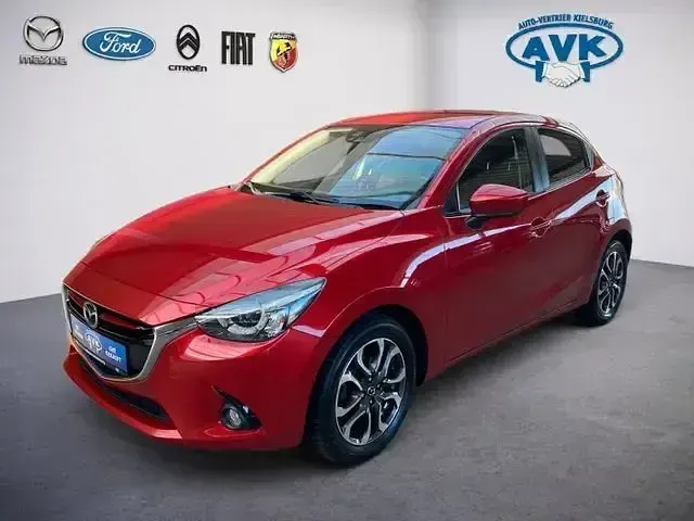 Gebraucht Mazda 2 Sports-Line 90 PS (66 kW) 2015 Rot Limousine