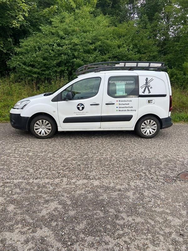 Weiß Gebraucht 2013 Citroën Berlingo Van / Kleinbus | 3.700 € (Superpreis) - Bild 1/4
