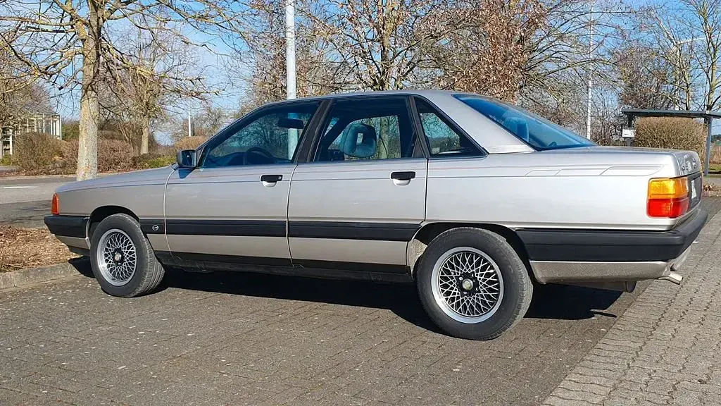 Gebraucht Audi 100 137 PS (100 kW) 1988 Silber Limousine
