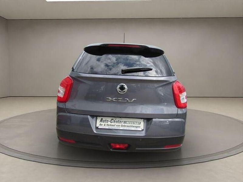 Gebraucht Ssangyong (KGM) Tivoli Sapphire 128 PS (94 kW) 2018 Grau SUV