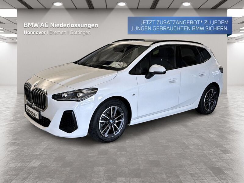 Weiß Gebraucht 2024 BMW 223 Active Tourer Comfort Edition Van / Kleinbus | 43.906 € (Fairer Preis) - Bild 1/3