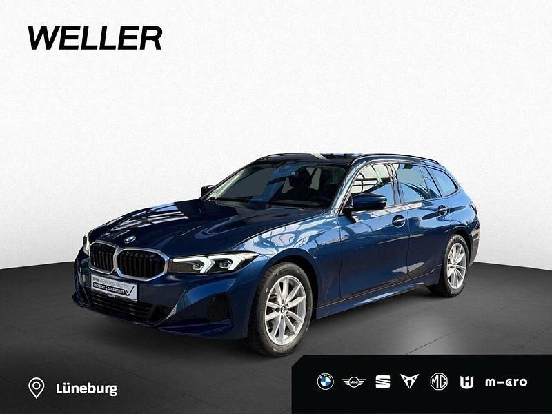 Phytonicblau (blau) Gebraucht 2024 BMW 318 Shadowline Kombi | 32.990 € (Guter Preis) - Bild 1/4