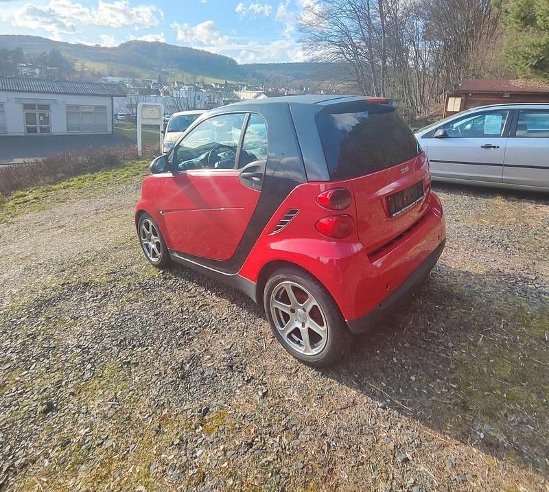 Gebraucht Smart ForTwo Coupé Pure 61 PS (44 kW) 2009 Rot Coupé