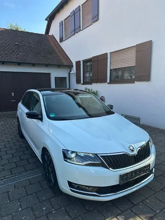 Gebraucht Skoda Rapid Drive 125 PS (91 kW) 2018 Weiß Kleinwagen