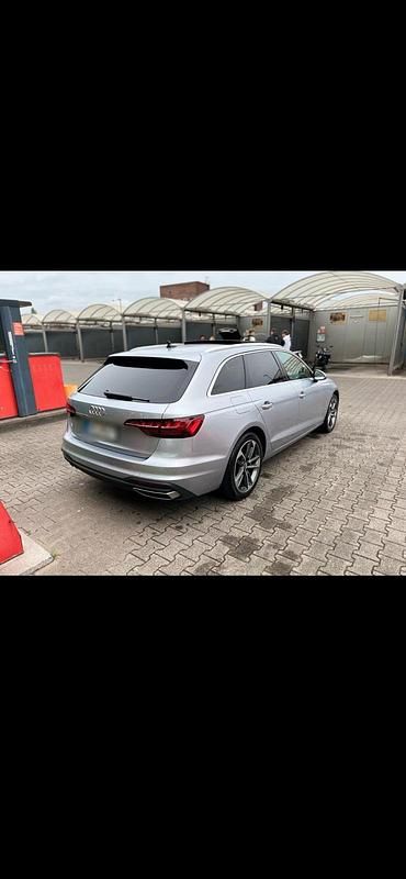 Second-hand Audi A4 Advanced 204 CP (150 kW) 2021 Argintiu Break