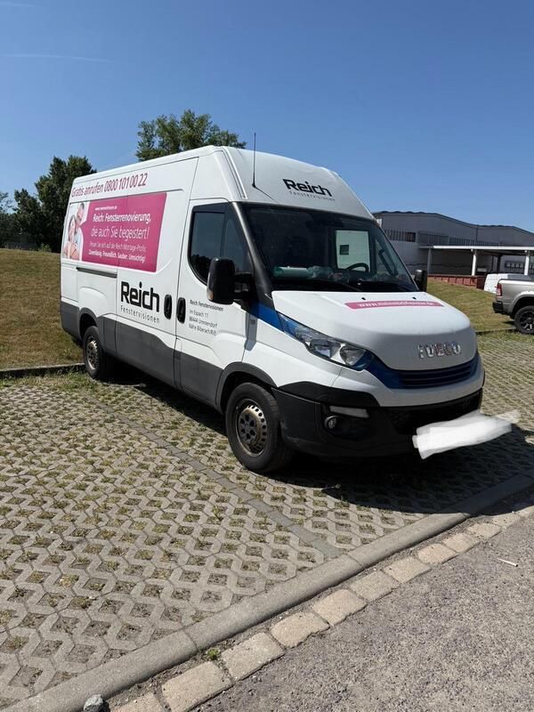 Weiß Gebraucht 2018 Iveco Daily Van / Kleinbus | 11.500 € - Bild 1/4