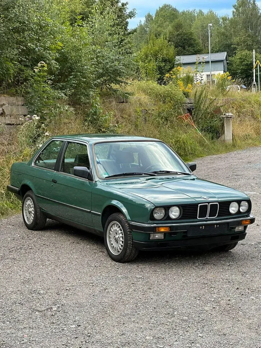 Gebraucht BMW 318 Sport Line 102 PS (75 kW) 1985 Grün Coupé