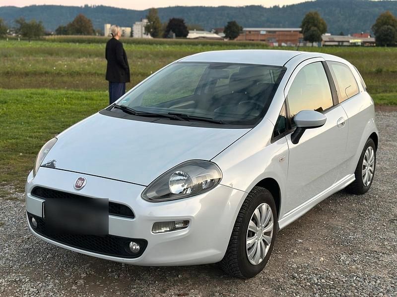 Weiß Gebraucht 2012 Fiat Punto Kleinwagen | 2.490 € (Fairer Preis) - Bild 1/4