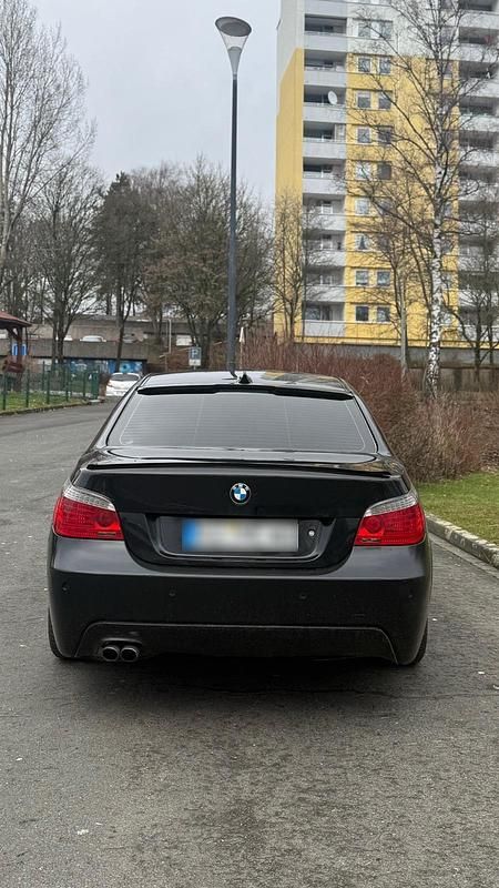 Gebraucht BMW 525 M Sport 197 PS (144 kW) 2007 Schwarz Limousine