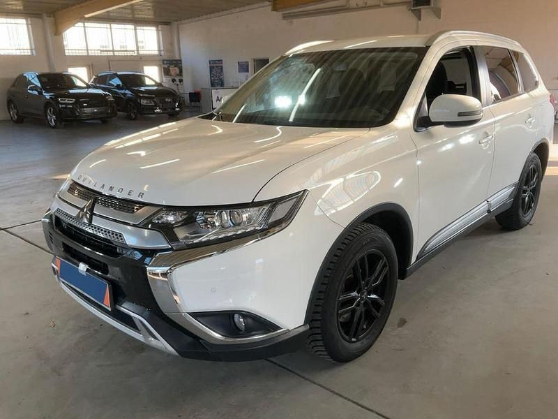 Anden weiß Gebraucht 2019 Mitsubishi Outlander Active SUV | 19.990 € (Fairer Preis) - Bild 1/4